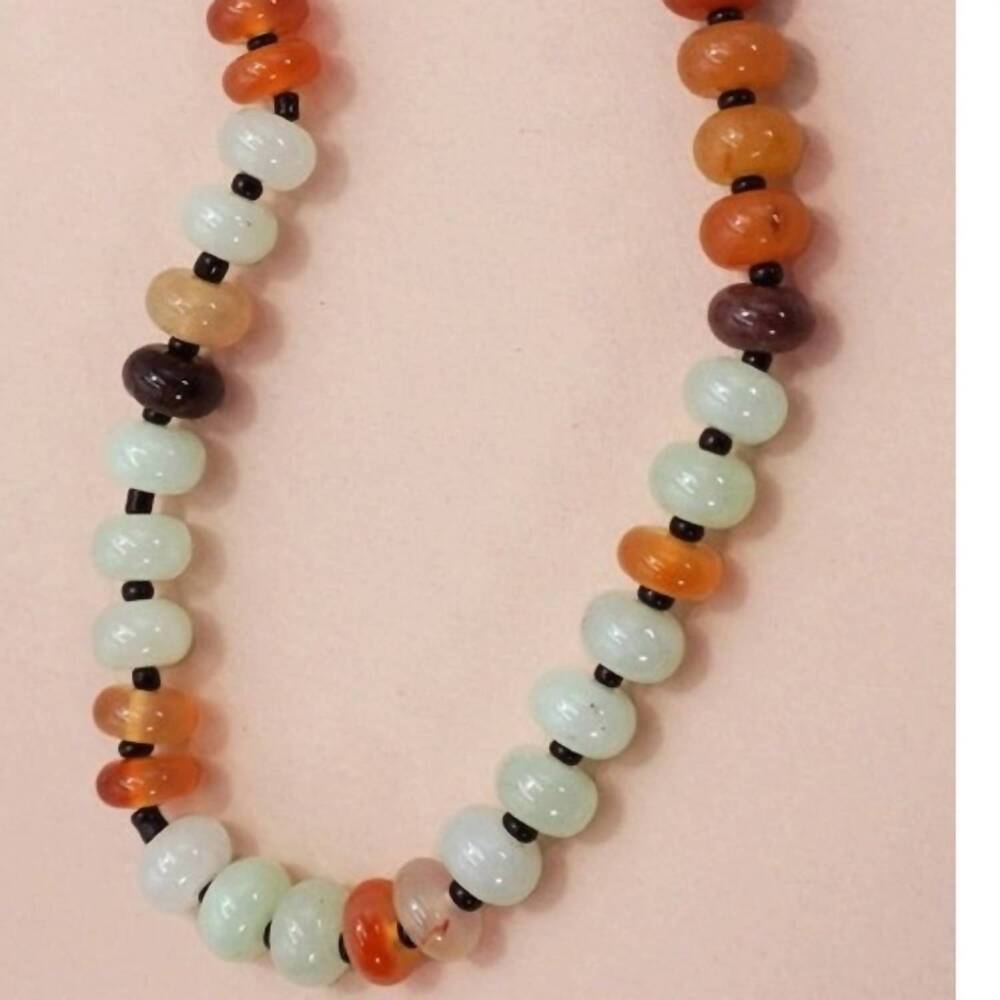 NEW JOSSLYN BY WALL TO WALL women's natural agate glass semi-precious bead neckl